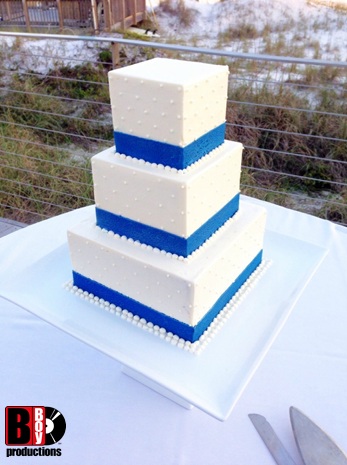 Hilton Sandestin Wedding Cake DJ